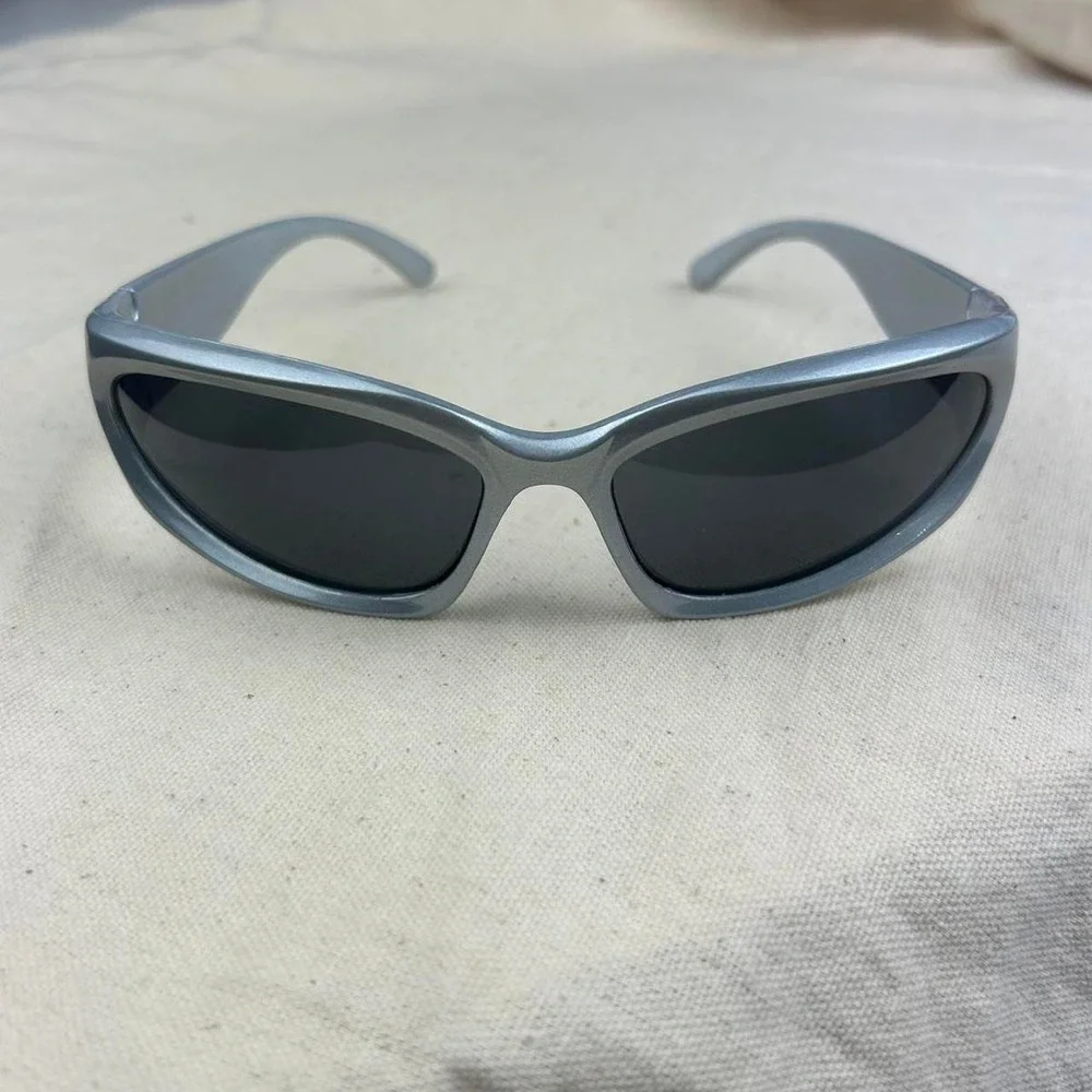 Vintage Y2K surfer style silver rounded sunglasses cyber grunge techno